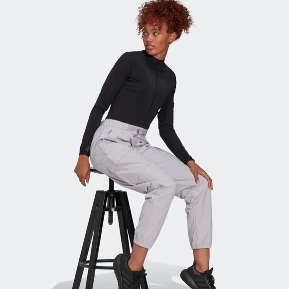 NWT ADIDAS Women’s Cargo Pants Size Small - Picture 3 of 11